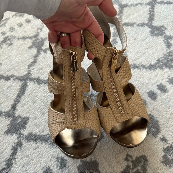 Michael Kors Zipper Top 4” Heels Textured Faux Snakeskin Stilettos Size 9 - Picture 3 of 13